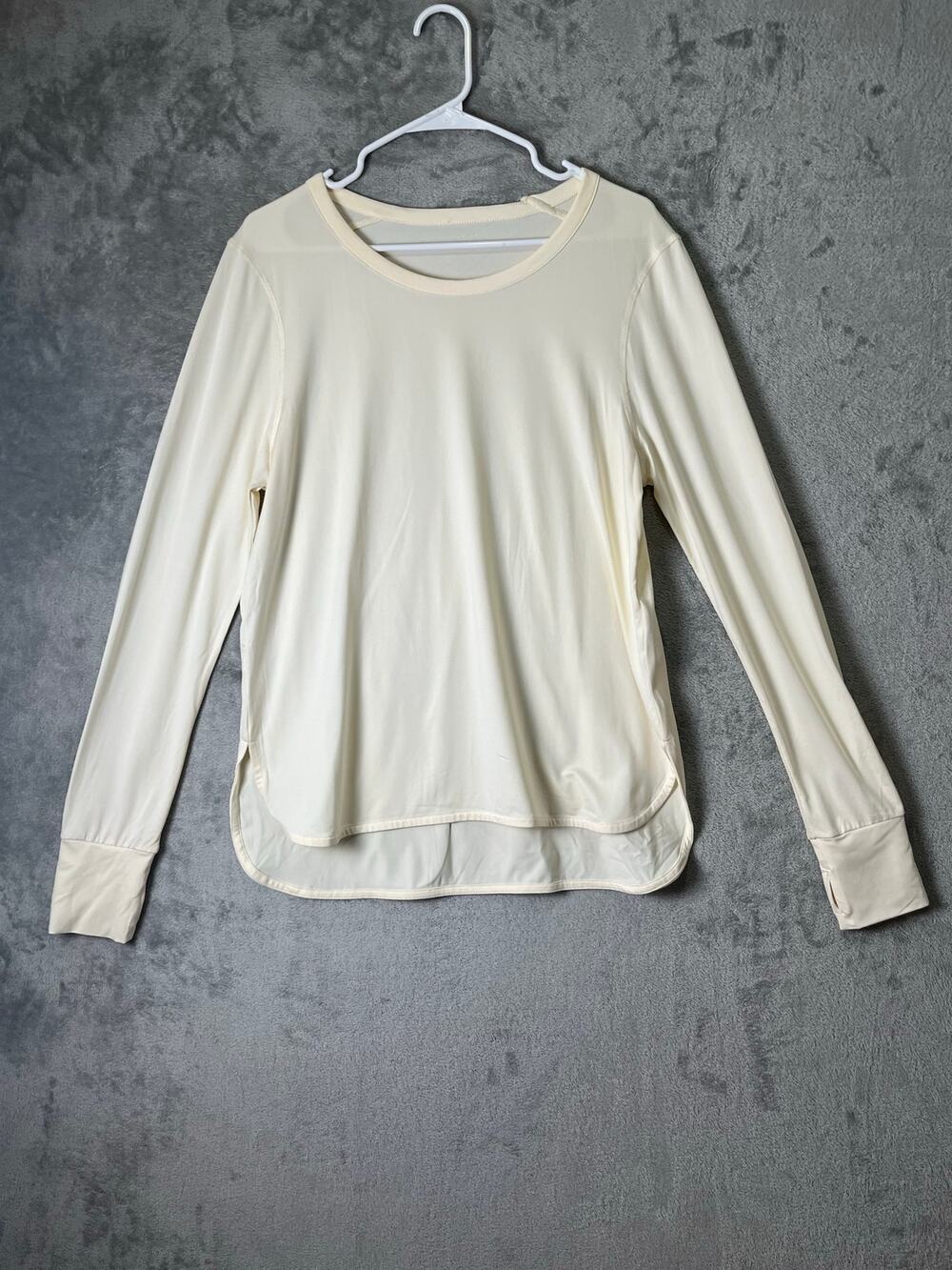 Varley Large Ivory Cream Long Sleeve Performance Top High Low Hem Athleisure